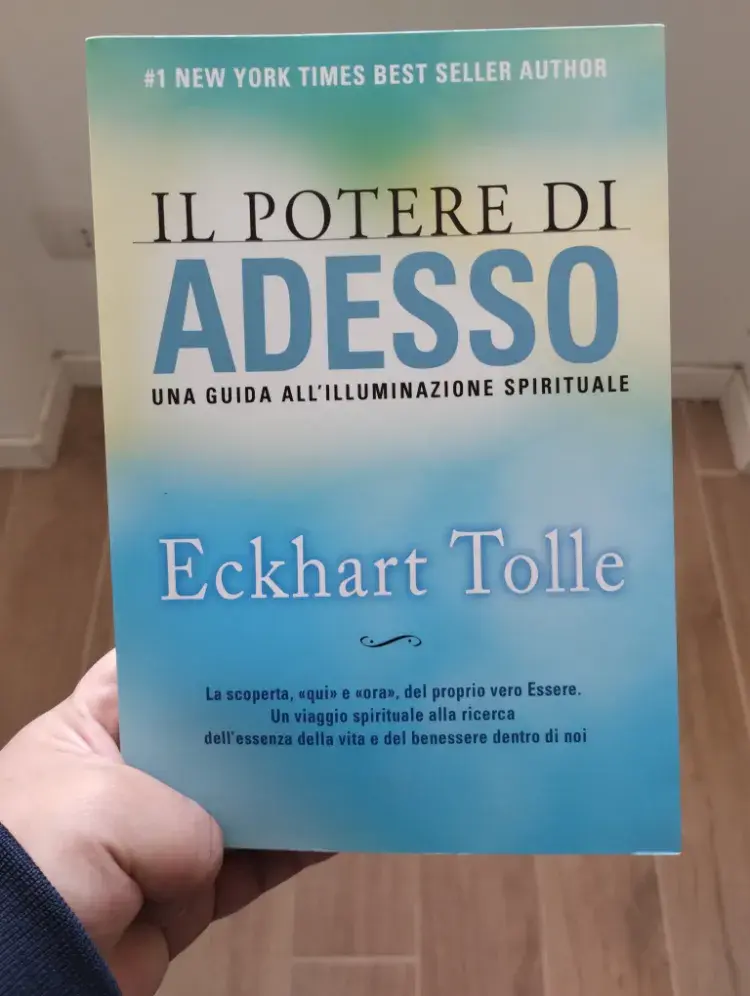 Copertina di Il potere di adesso, di Eckhart Tolle